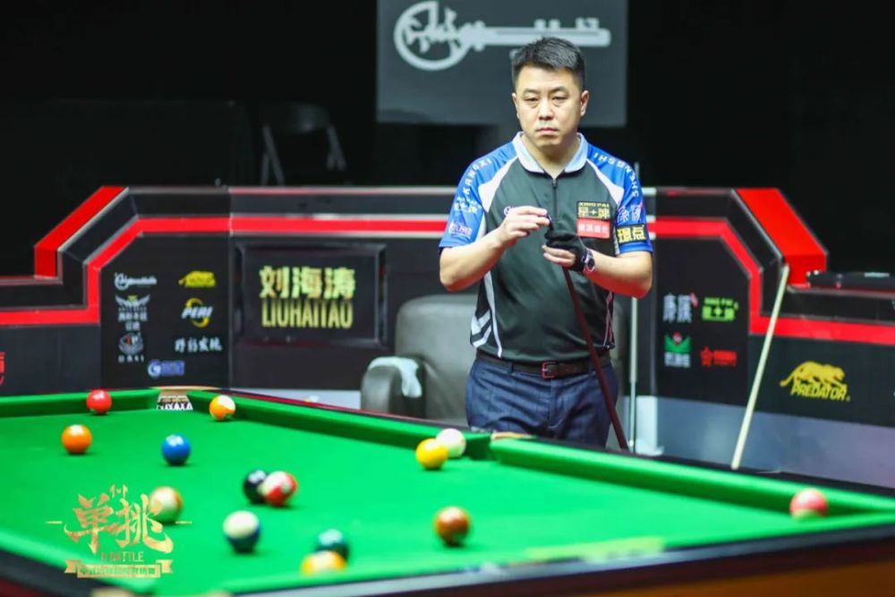 现展示了中 现展示了中