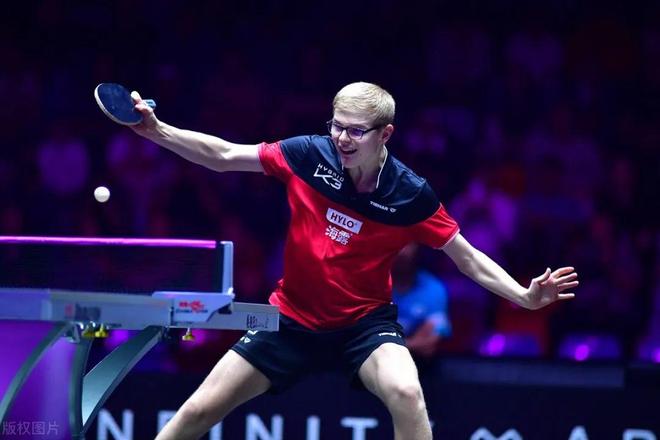 队试图施加 队试图施加